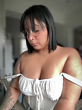 DannaaMeliza online show from January 2025 01:46:01 PM