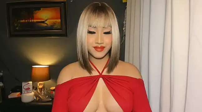 Snapshot of AliciaGundersen chatting on December 2024 08:13:01 PM AliciaGundersen online show from December 2024 08:13:01 PM