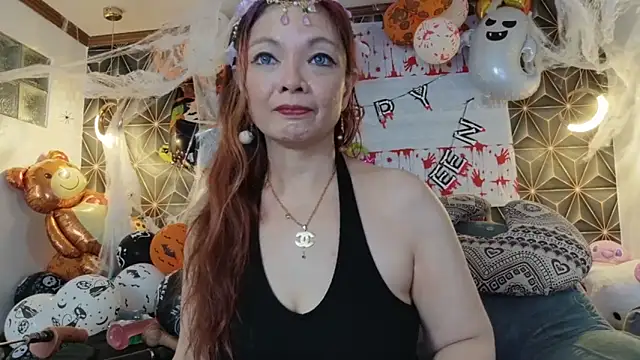 Snapshot of yummymeily chatting on November 2025 02:30:02 PM yummymeily online show from November 2025 02:30:02 PM