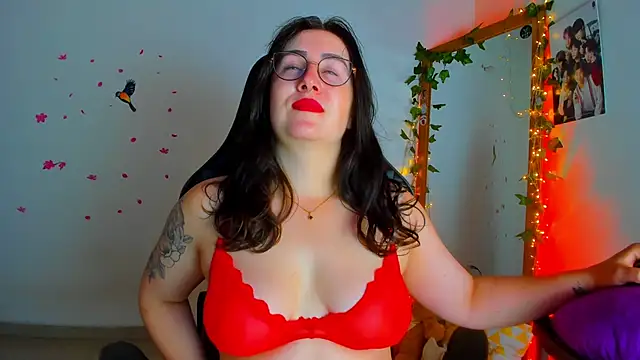 Snapshot of Susan_Foxx chatting on October 2025 06:51:02 PM Susan Foxx online show from October 2025 06:51:02 PM