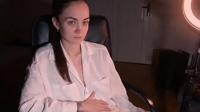 Snapshot of EvelynGG chatting on January 2025 11:08:02 AM EvelynGG online show from January 2025 11:08:02 AM