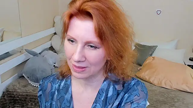 Snapshot of FoxySophia chatting on January 2025 12:31:01 PM FoxySophia online show from January 2025 12:31:01 PM
