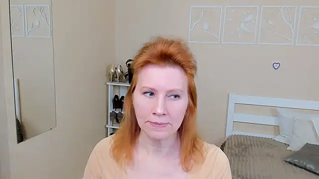 Snapshot of FoxySophia chatting on February 2025 01:54:01 PM FoxySophia online show from February 2025 01:54:01 PM