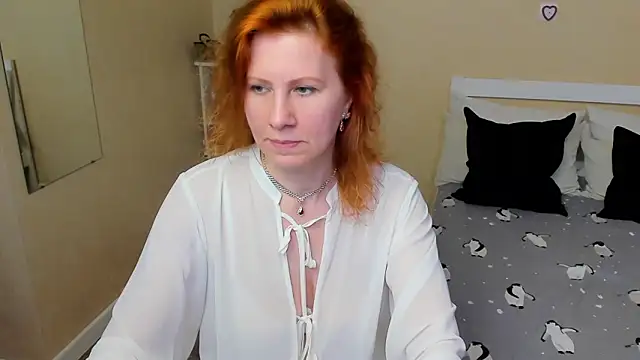 Snapshot of FoxySophia chatting on September 2025 03:46:02 PM FoxySophia online show from September 2025 03:46:02 PM