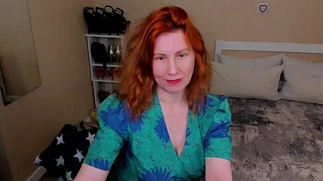 Snapshot of FoxySophia chatting on June 2026 06:07:01 PM FoxySophia online show from June 2026 06:07:01 PM