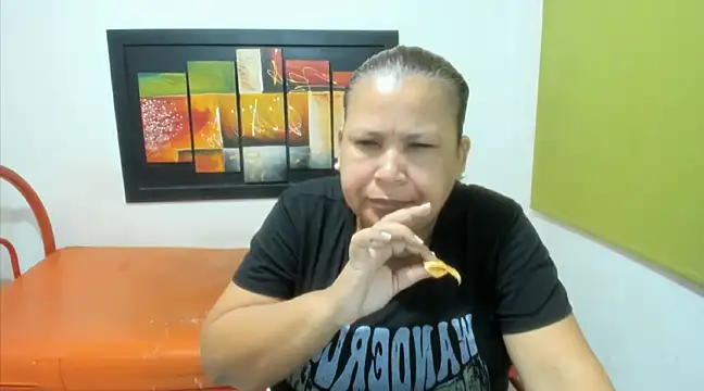 Snapshot of beckyummys chatting on December 2024 11:49:02 AM beckyummys online show from December 2024 11:49:02 AM