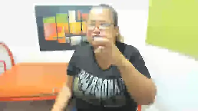 Snapshot of beckyummys chatting on March 2025 01:29:02 PM beckyummys online show from March 2025 01:29:02 PM