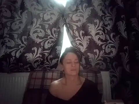 Snapshot of LindaStarS chatting on February 2025 02:48:02 PM LindaStarS online show from February 2025 02:48:02 PM