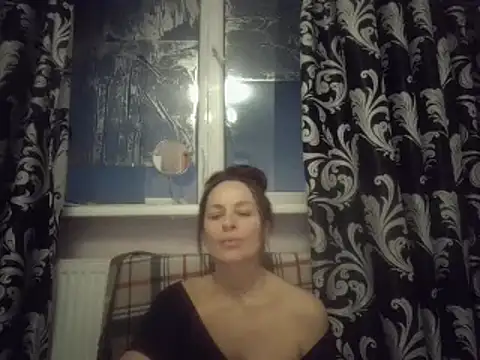 Snapshot of LindaStarS chatting on February 2025 03:52:01 PM LindaStarS online show from February 2025 03:52:01 PM