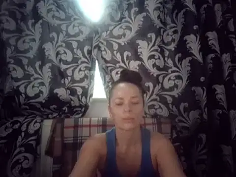 Snapshot of LindaStarS chatting on February 2025 05:51:02 AM LindaStarS online show from February 2025 05:51:02 AM