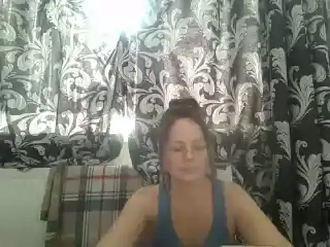 Snapshot of LindaStarS chatting on February 2025 12:54:02 PM LindaStarS online show from February 2025 12:54:02 PM