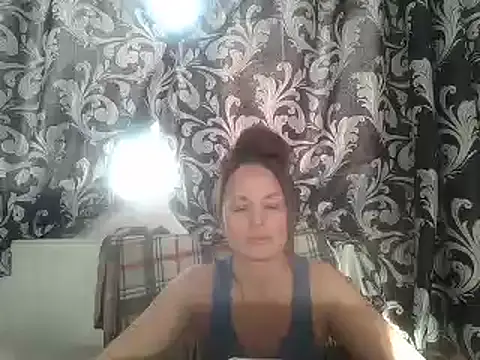 Snapshot of LindaStarS chatting on February 2025 01:55:02 PM LindaStarS online show from February 2025 01:55:02 PM