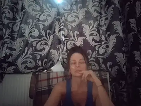 Snapshot of LindaStarS chatting on February 2025 05:27:01 AM LindaStarS online show from February 2025 05:27:01 AM