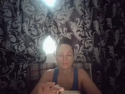 Snapshot of LindaStarS chatting on February 2025 05:44:02 AM LindaStarS online show from February 2025 05:44:02 AM