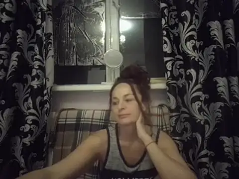 Snapshot of LindaStarS chatting on March 2025 05:38:02 PM LindaStarS online show from March 2025 05:38:02 PM