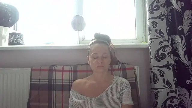 LindaStarS online show from May 2026 03:35:02 AM