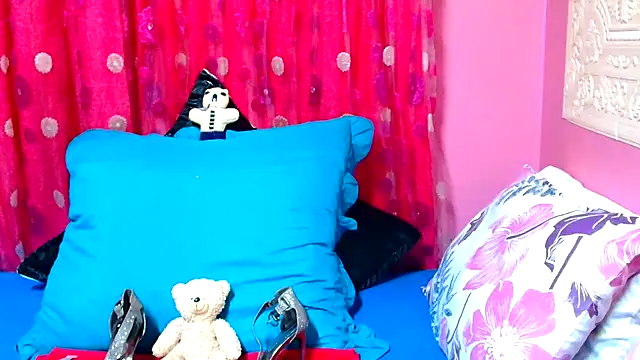 SLUTTYROXY online show from January 2025 09:04:01 PM
