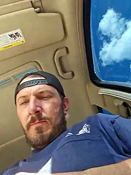 UncutHammer69 online show from April 2026 09:52:01 PM