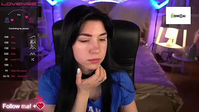 Snapshot of EmilyCandyy chatting on December 2024 06:41:01 AM EmilyCandyy online show from December 2024 06:41:01 AM