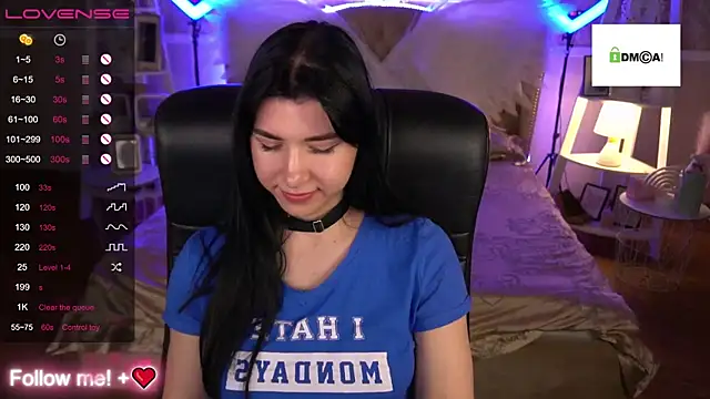 Snapshot of EmilyCandyy chatting on December 2024 09:45:02 AM EmilyCandyy online show from December 2024 09:45:02 AM