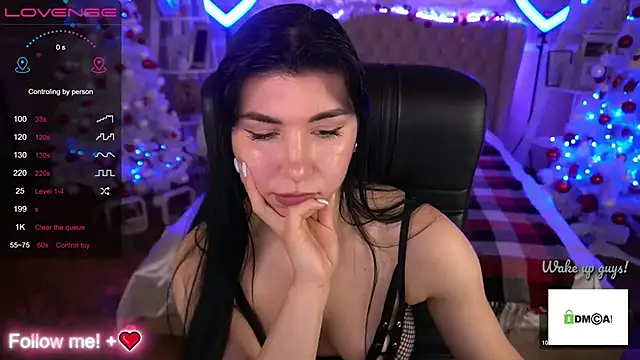 Snapshot of EmilyCandyy chatting on December 2024 10:01:01 AM EmilyCandyy online show from December 2024 10:01:01 AM