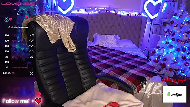 Snapshot of EmilyCandyy chatting on December 2024 08:04:02 AM EmilyCandyy online show from December 2024 08:04:02 AM
