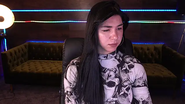 Snapshot of EmilyCandyy chatting on September 2025 06:13:01 AM EmilyCandyy online show from September 2025 06:13:01 AM
