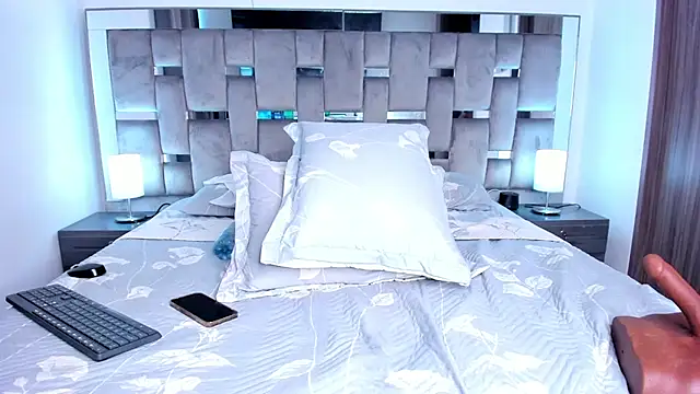 Cammiila online show from February 2025 07:50:02 PM