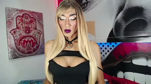 karlaveckyts online show from January 2025 07:55:01 PM