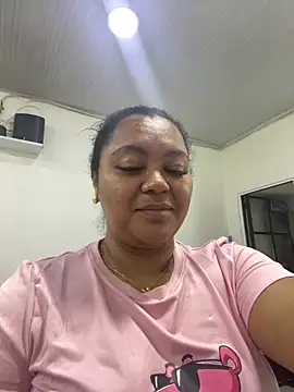 Snapshot of yanza2002 chatting on October 2025 11:24:02 PM yanza2002 online show from October 2025 11:24:02 PM