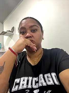 Snapshot of yanza2002 chatting on October 2025 11:06:02 PM yanza2002 online show from October 2025 11:06:02 PM