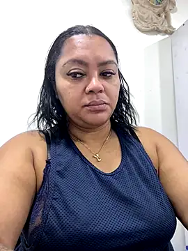 Snapshot of yanza2002 chatting on October 2025 11:07:01 PM yanza2002 online show from October 2025 11:07:01 PM