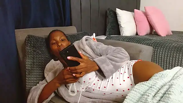 Snapshot of SoftRosee chatting on November 2025 08:20:01 PM SoftRosee online show from November 2025 08:20:01 PM