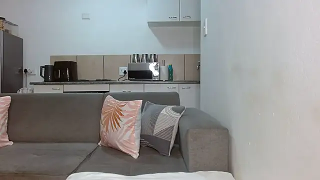 SoftRosee online show from February 2026 08:20:02 PM