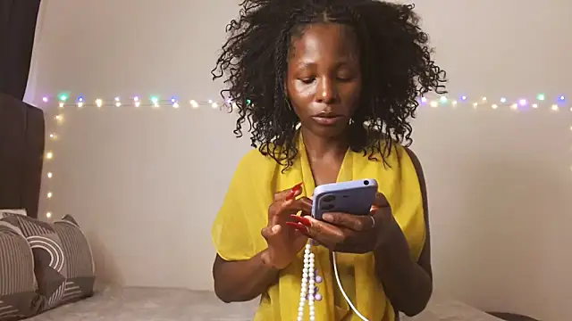 SoftRosee online show from February 2026 04:30:01 PM