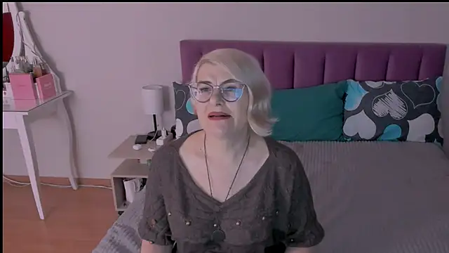 sabrinamacmarren online show from January 2025 03:47:01 PM