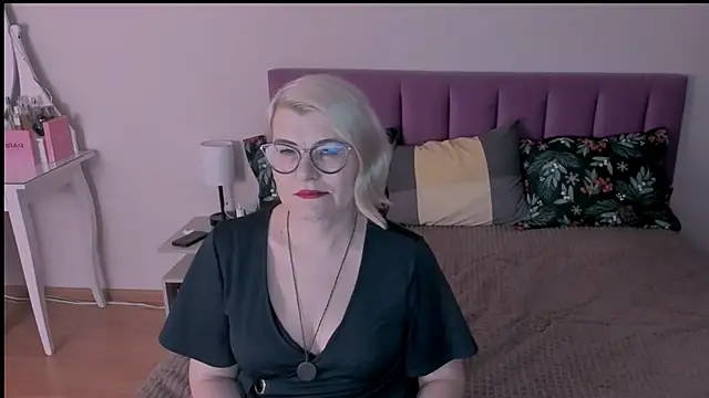 sabrinamacmarren online show from February 2025 04:22:01 PM