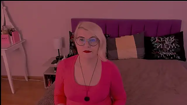 sabrinamacmarren online show from February 2025 12:33:01 PM