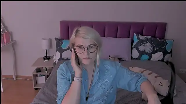 sabrinamacmarren online show from February 2025 06:48:02 PM