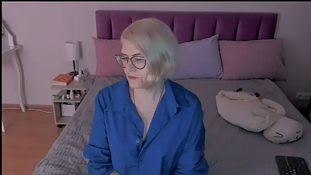 sabrinamacmarren online show from March 2025 07:25:01 PM