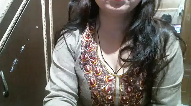 UrsMansi online show from March 2025 11:49:02 PM