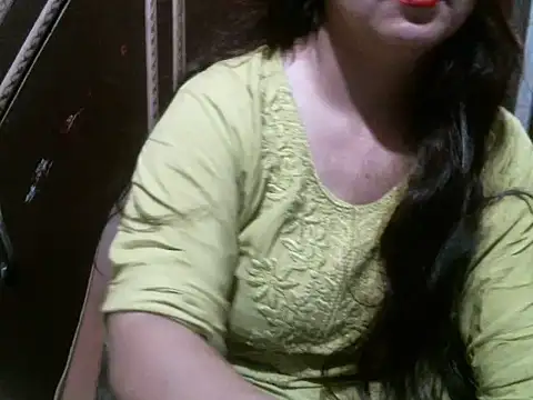 Snapshot of UrsMansi chatting on July 2026 03:37:01 AM UrsMansi online show from July 2026 03:37:01 AM