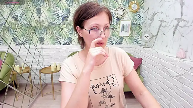 Paris Cherry online show from January 2025 02:22:01 AM