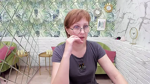 Paris Cherry online show from March 2025 08:04:01 PM