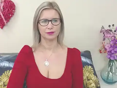 Snapshot of DoreenSexy chatting on December 2024 07:18:01 AM DoreenSexy online show from December 2024 07:18:01 AM