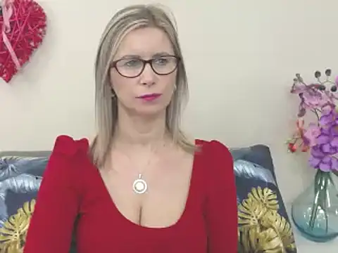 Snapshot of DoreenSexy chatting on December 2024 07:26:01 AM DoreenSexy online show from December 2024 07:26:01 AM