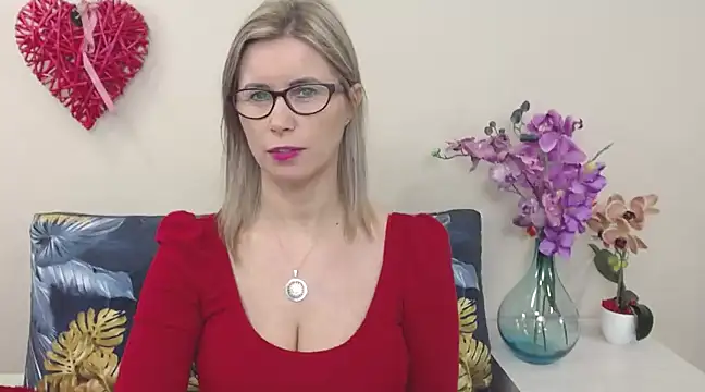 Snapshot of DoreenSexy chatting on January 2025 07:23:01 AM DoreenSexy online show from January 2025 07:23:01 AM