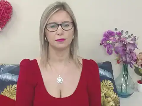 Snapshot of DoreenSexy chatting on January 2025 07:14:02 AM DoreenSexy online show from January 2025 07:14:02 AM