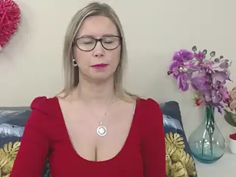 Snapshot of DoreenSexy chatting on January 2025 07:19:02 AM DoreenSexy online show from January 2025 07:19:02 AM