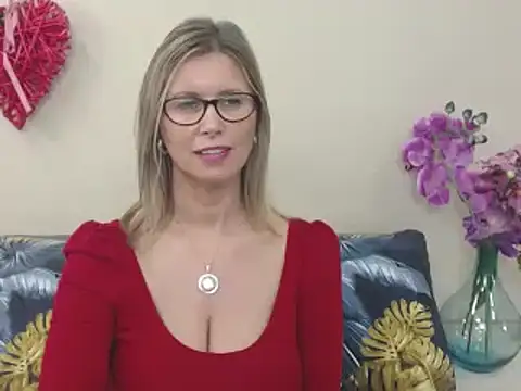 Snapshot of DoreenSexy chatting on March 2025 01:28:01 PM DoreenSexy online show from March 2025 01:28:01 PM